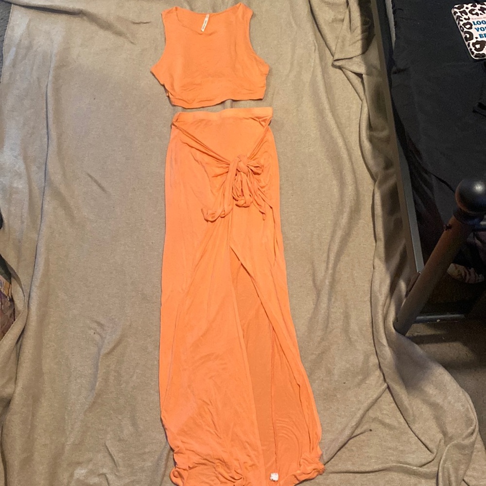 Two piece skirt set